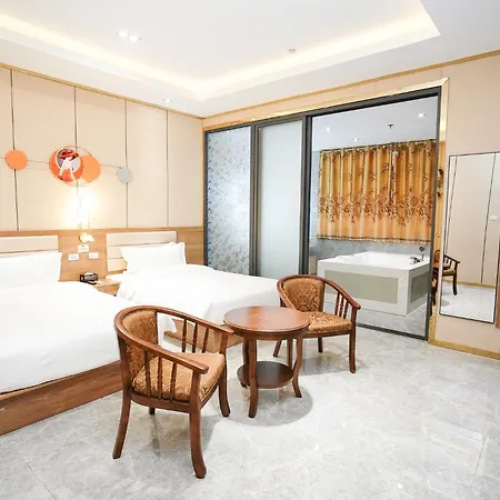 Home Me Hotel